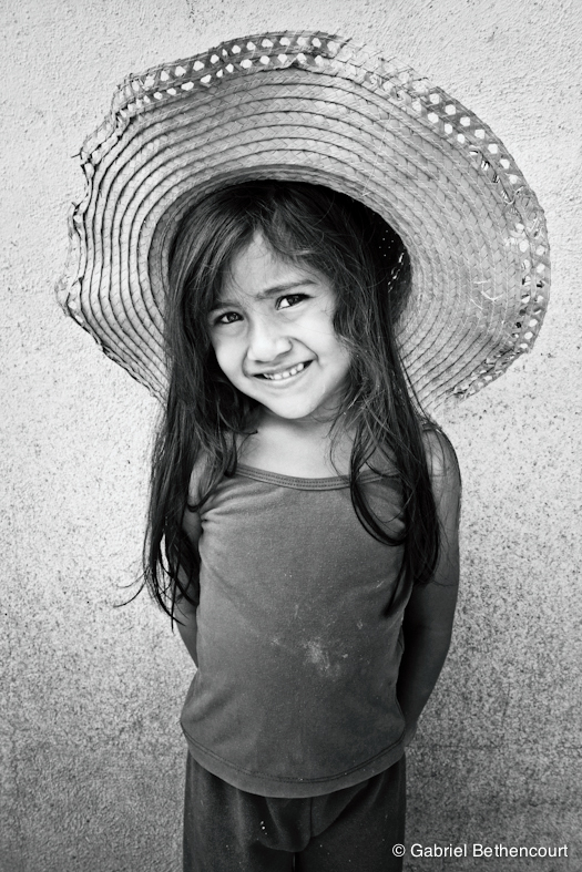 niña kid girl sweet byn retrato portrate contraste child infante luz sombra b&w arte Pureza