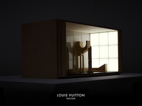 Louis Vuitton Trunk 029/200