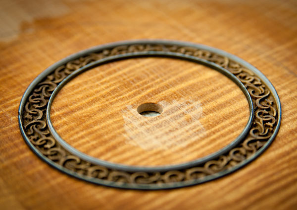guitar wood Devine craft handmade Custom Ukulele pearl jam jack johnson simon frouws eric devine logo vine identity Logo Design