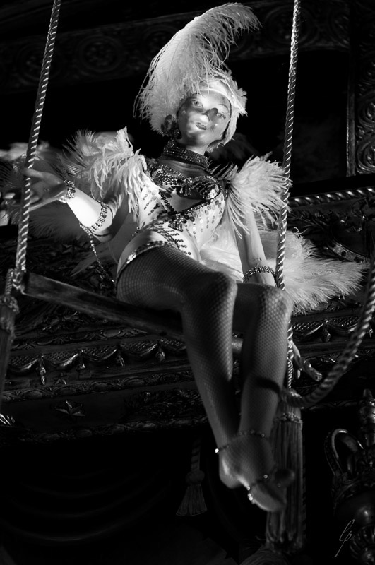 black & white Bergdorf Goodman 5th at 58th mannequin designer David Hoey nyc Lori Patrick holiday windows 2012