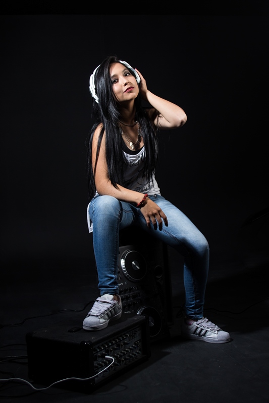 dj Pioneer music electronic crossover model girl latina hair makeup