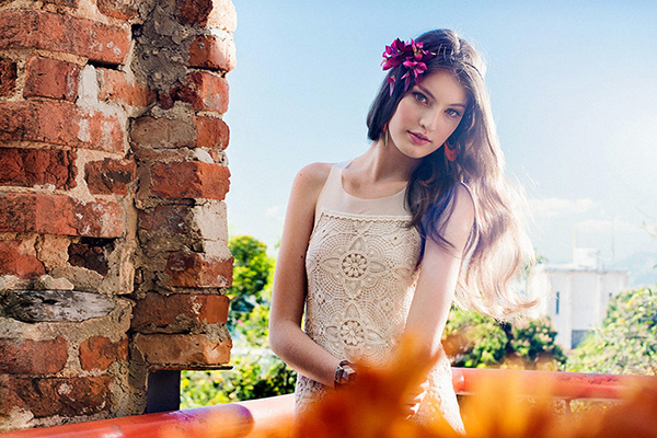 Dress To editorial Lookbook can-can flower power