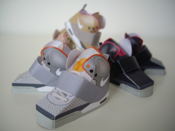 sneakers PHL toys Nike paper toy craft filippo perin yeezy air limited Street Style Legendary