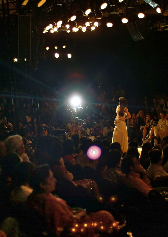 india fashion week India FDCI Lakme wills indian models fashion designers Ramp backstage Front Row