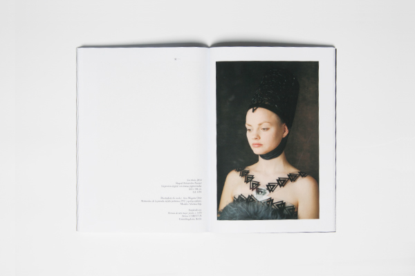 brochure pattern processing museum Balenciaga chic Renaissance generative b&n Smart sober monochrome catalogo museo moda