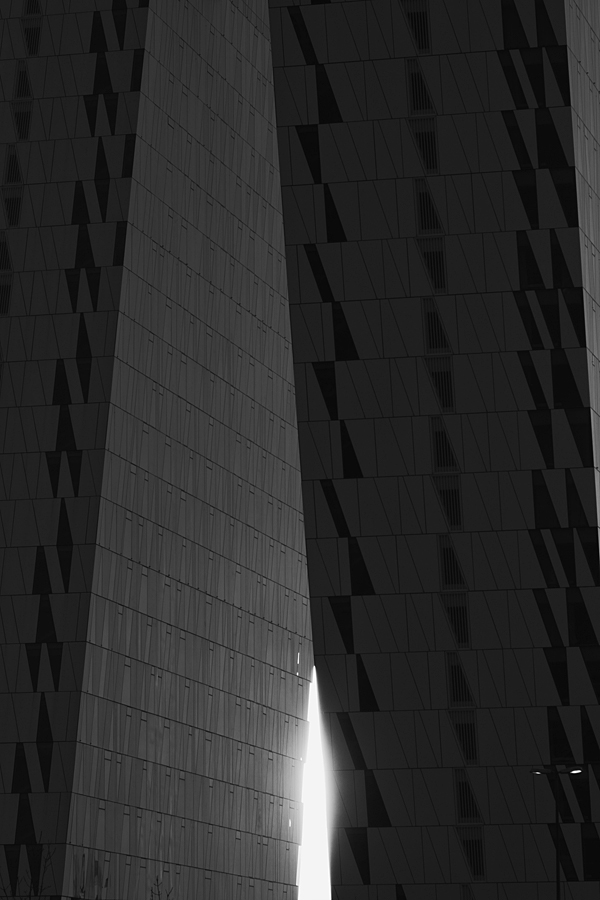 Monochronos Mono b/w black White monochrome architecturecity Urban light modern buildings building tower bridge house night long Exposure reflection denmark copenhagen