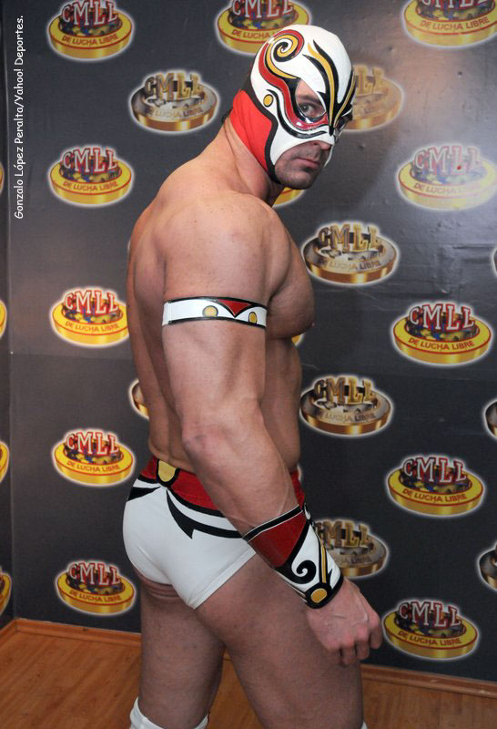 CMLL  Thunder CMLL lucha libre diseño de personaje mascara arena mexico