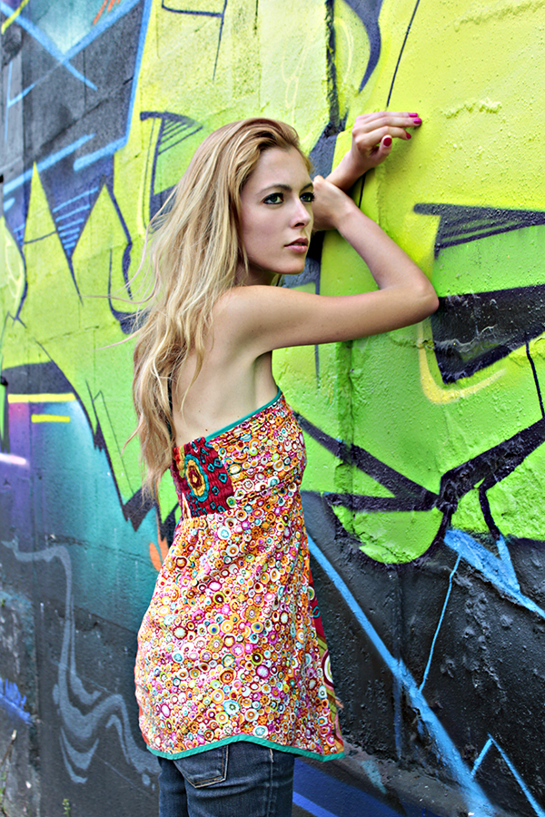 tags graffiti art Street urban art Full Color colors woman fashion