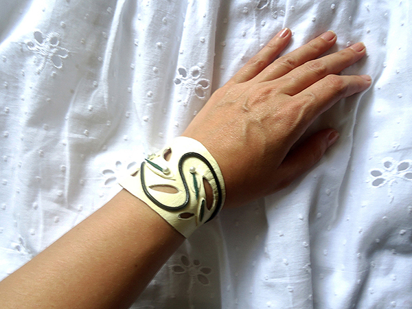 jewelry leather hand made