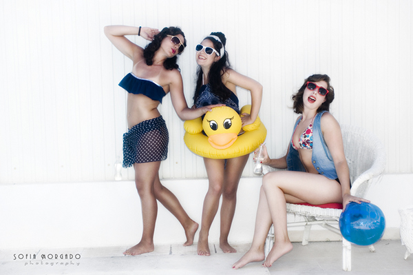 fashion poolside  swimming pool friends