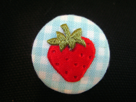 fabric bottons buttons handmade craft botão forrado botão broches renda tecido pin Love