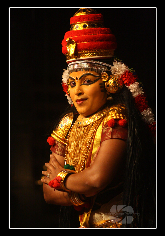 DANCE   art tradition Nangiyar Koothu Nangyar Koothu kerala  India Kalamandalam Sangeetha dancer