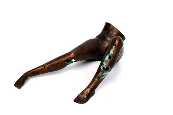 Zagara sculpture model nude bronze female concept Soil of Ardour Inside insight dutch Dutch design  durable Sustainable