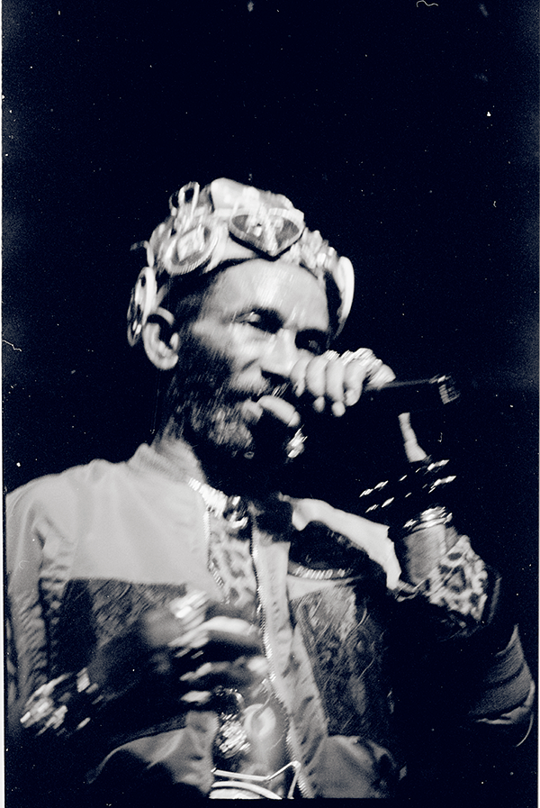 lee perry  scratch  Photography black and white reggae  Live hp5 ILFORD