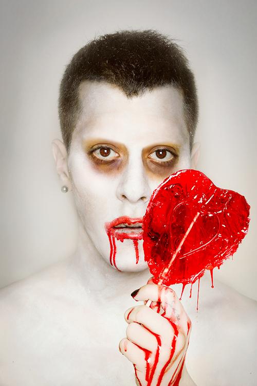 blind portrait portraits Serie series zombie bomb darken auto-destructive Exhibition  conceptual bleed blood heart flower