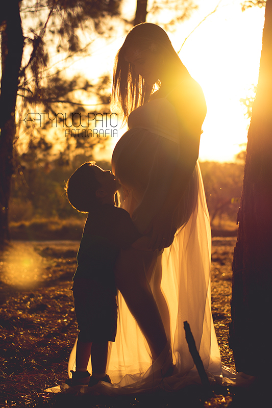 mom mother Mum family pregnant pregnancy Sun sunset forest Love passion venter woman