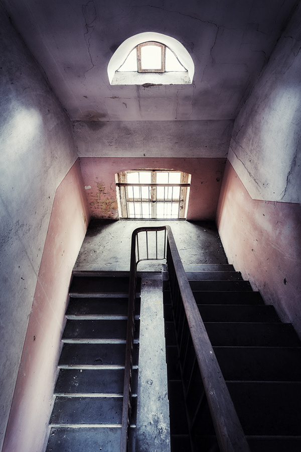 Decaying Staircases