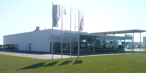 car dealership BMW MINI service White grey