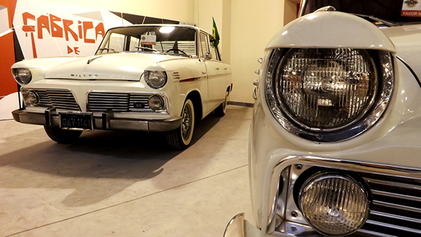 Classic Cars vintage car showroom reunion espírito santo Vitoria Brazil MMC design photo
