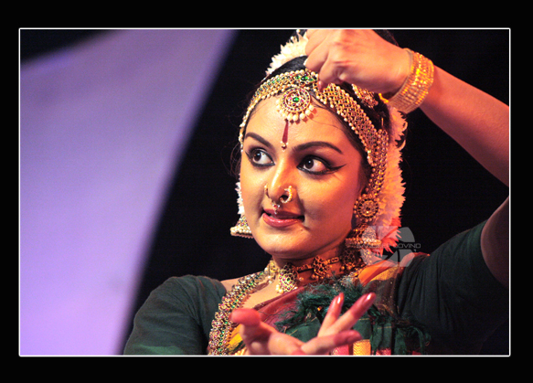 DANCE   art tradition Nangiyar Koothu Nangyar Koothu kerala  India Kalamandalam Sangeetha dancer