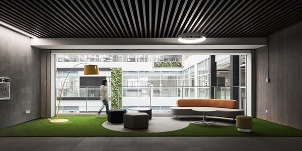 L&T Design｜Skechers Office