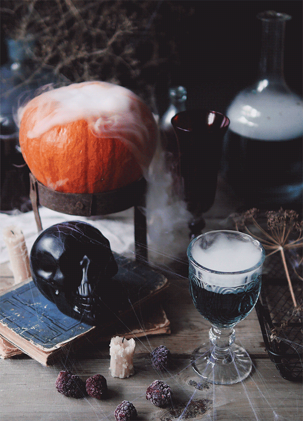 Halloween spooky creepy cocktails recipes alcohol cinemagraphs living photos Holiday Food  drink