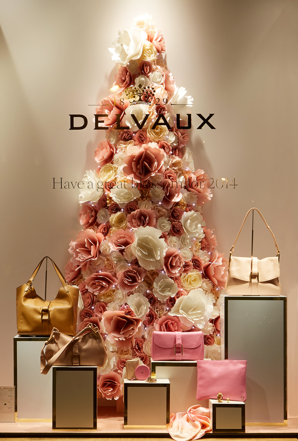 Flowers delvaux Christmas Tree  led lights cones pink paper SILK ribbon