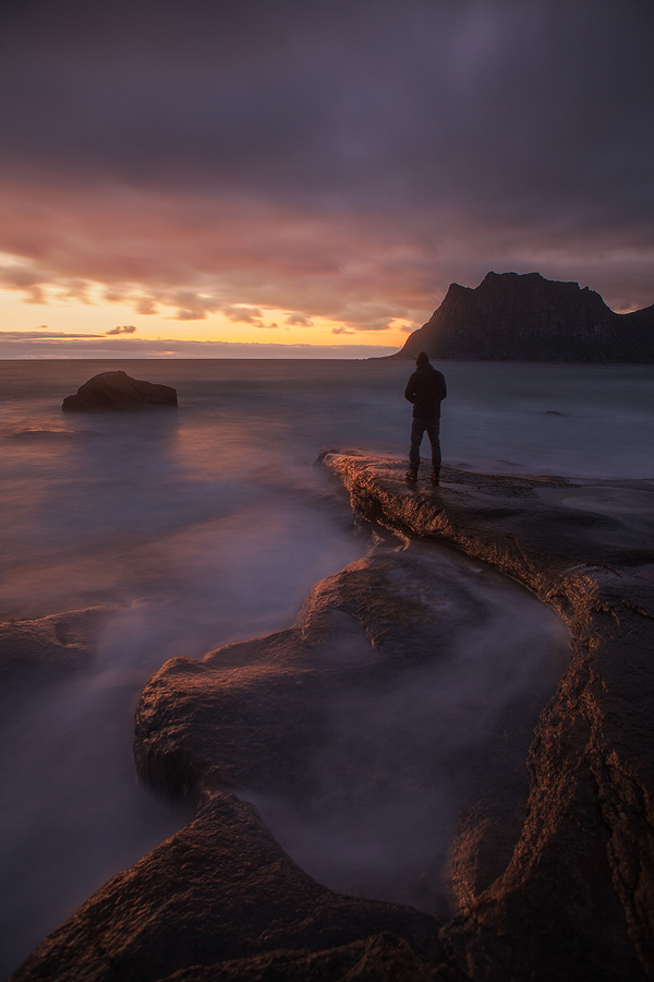 photograph Aloneseries Calle Höglund Silhuette world conceptual self-portrait portraits norway Sweden HAWAII Greece lofoten Travel