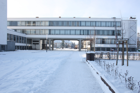 bauhaus walter gropius dessau germany modern architecture