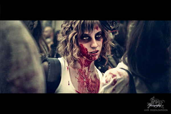 Photography  zombie walk zombie walk paris Zombie Walk Paris 2010 france zombie day  Event Post-Prod process cinematic conceptual make-up Supernatural horror blood brain dead undead mood atmosphere costume Paris live rasoloarison liverasol.com texture