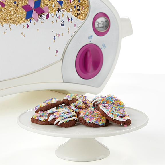 Hasbro Easy-Bake Oven oven baking Sweets treats toy