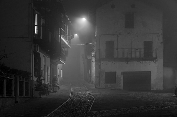 reportage country Italy misterious mistery viverone dark town