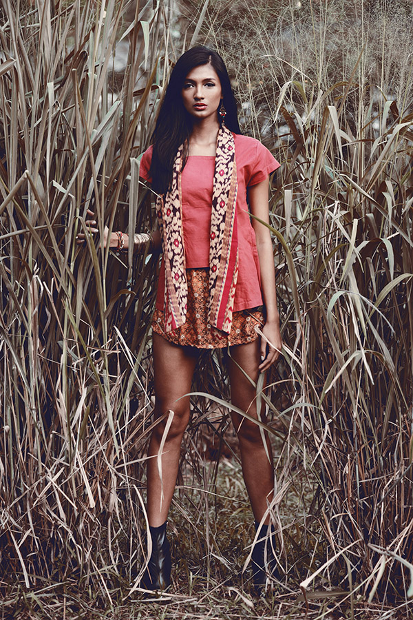 female model batik