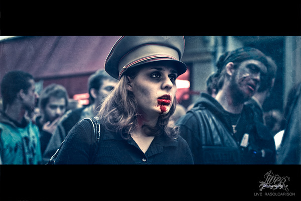 Photography  zombie walk zombie walk paris Zombie Walk Paris 2010 france zombie day  Event Post-Prod process cinematic conceptual make-up Supernatural horror blood brain dead undead mood atmosphere costume Paris live rasoloarison liverasol.com texture