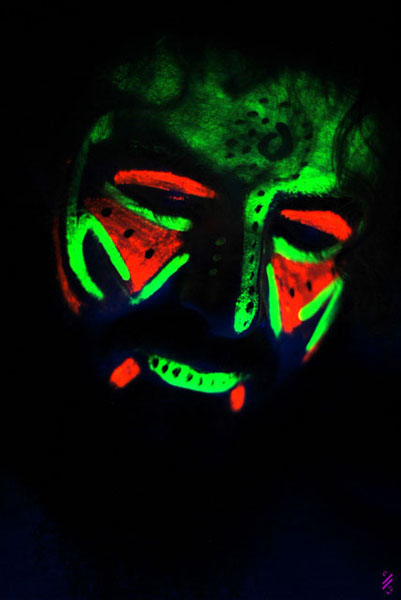 photo make masks flourescent acid mascaras cosmo cosmopolita hermetismo ritual portraits
