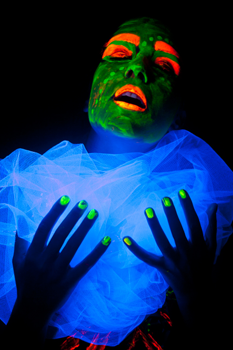 make-up photo session shoot creative neon glow no photoshop new bright Lamp jazz soul DANCE  