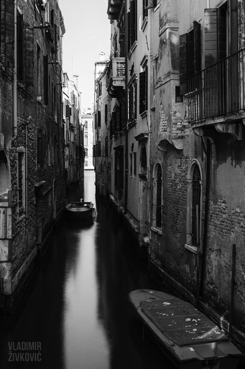 venezia italia Italy monochrome b&w black and white Pentax fine art rialto san marco water long Exposure Venice