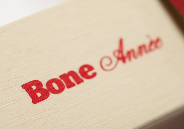 #bone #packaging #wood #kanella #drakos #design #ornament #happy #craft #silkscreen #wood bone  année plywood