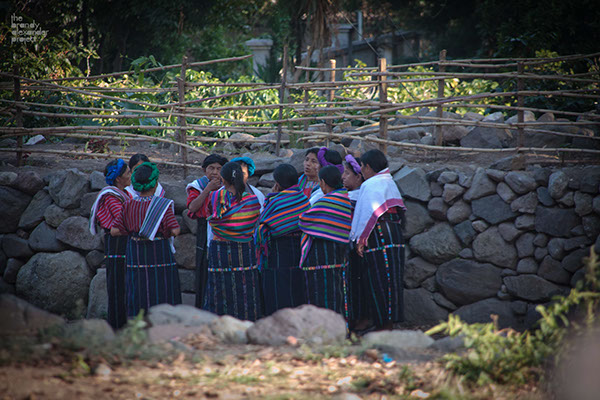 Guatemala prayers women