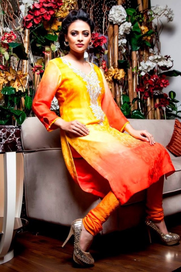 Sachin Garg sachinkgarg Raindrops Party Wear Fashion Trend beautiful model fashion collection portfolio Fashion Designer fashion photography tops dress suits Sari designer