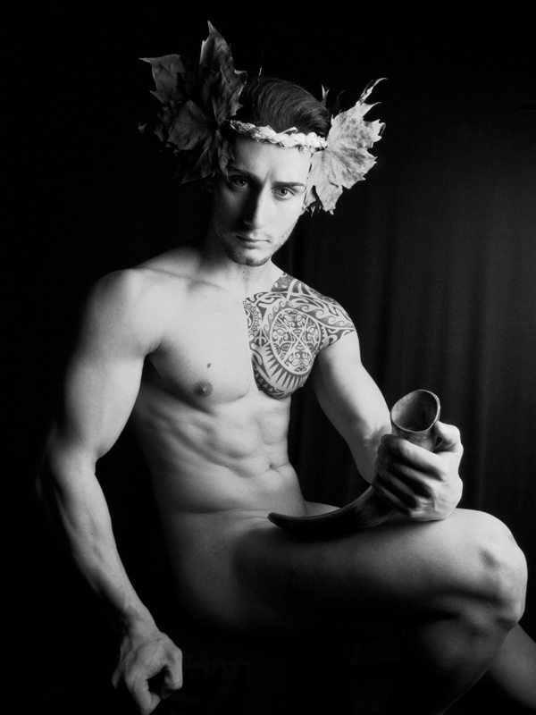 mythos  mitologia Polifemo hares zeus sátiro oberon Odin Ulises Pan cernunnos minotauro male male nude male nude photography
