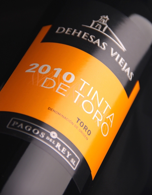 Dehesas Viejas  Ribera del Duero Pagos del Rey Felix Solis wine label wine design