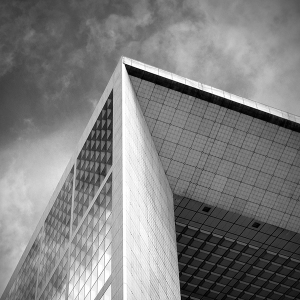 black and white La Défense Paris parigi valentina cassano
