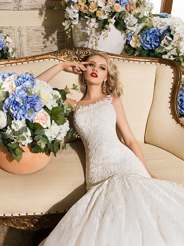 WEDDING DRESS wedding couture wedding catalog photographer Flowers dress