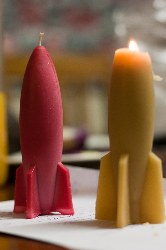 candles mould mouldmaking silicon silicone pinkysil casting wax resin rockets retrofuturism