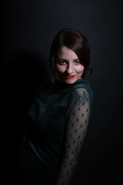 retouch photo portrait beauty make-up styling  woman gif Classic