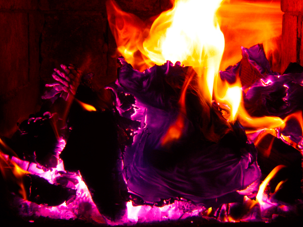 intense intensity red black contrast ground wood stone purple burn burning photo photograpy