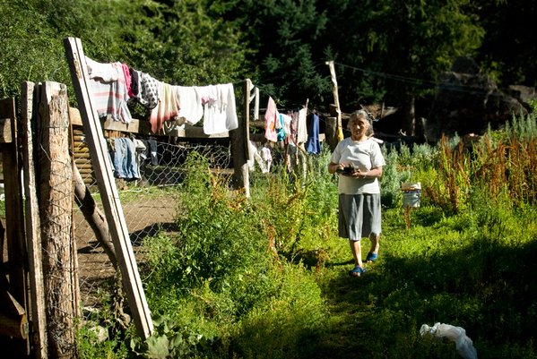 argentina patagonia mapuche family house portrait children farm Travel woman