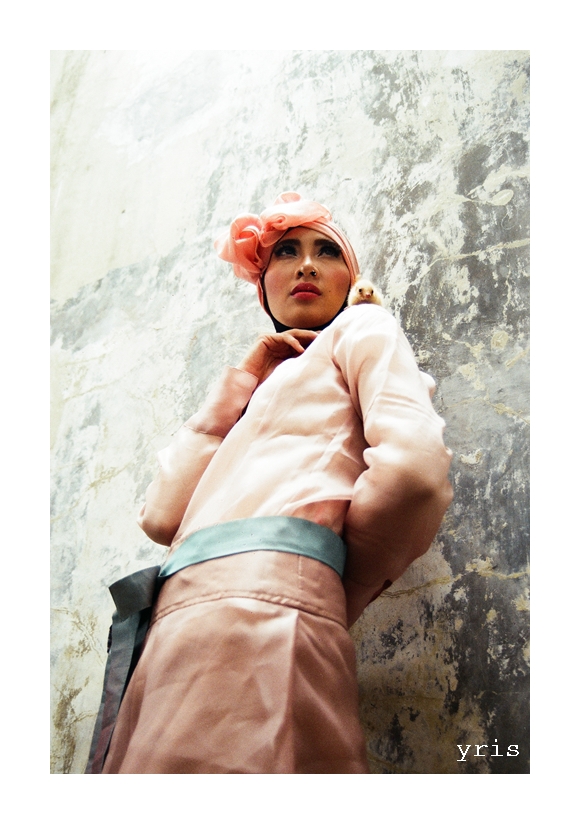 film photography fashion photography hijab Hijabers lumina bandung monel boutique Yris
