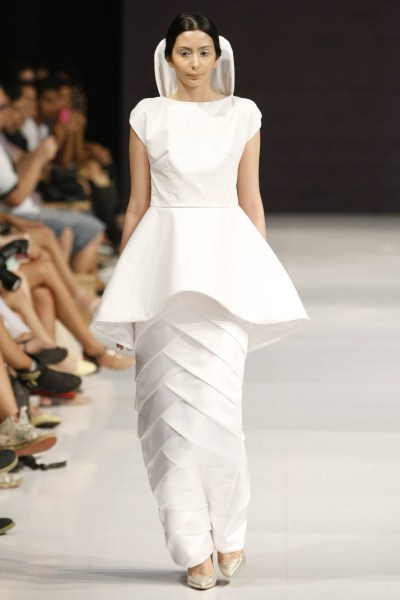 White dragão Brazil lines Santiago calatrava architect design Work  clothes concept